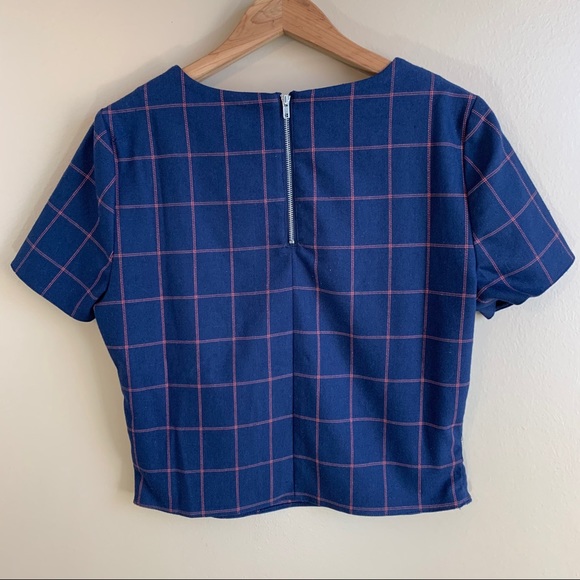 Romeo + Juliet Couture Plaid Crop Top Navy Medium - Picture 7 of 7